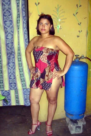 Cuerpo desnudo de latina jugosa — foto 1