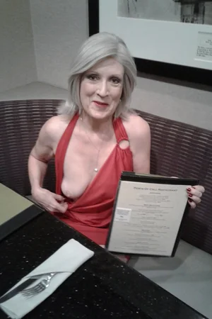 Anciana dispuesta a mamadas y orgías — foto 7