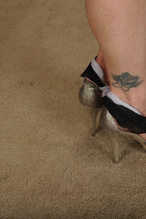 Slim Mature Woman Wants Head To Toe Licking — photo 19