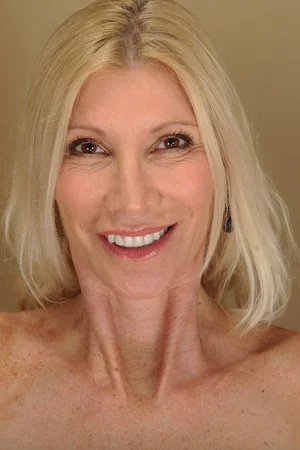 Slim Mature Woman Wants Head To Toe Licking — photo 30