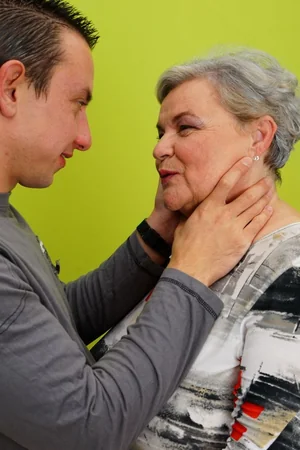 Abuela canosa follando anal con estudiante — foto 6