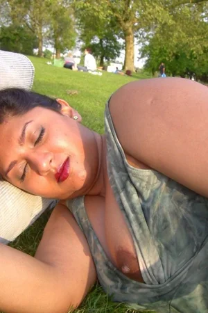Indian Mom Shows Tits — photo 4