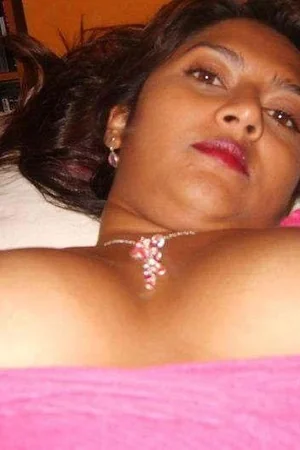 Indian Mom Shows Tits — photo 5