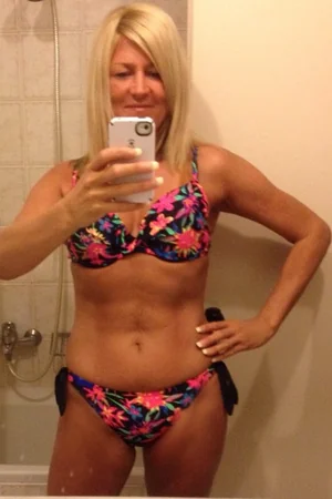 Mature Fit Babes in Bikinis — photo 13