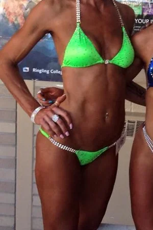 Mature Fit Babes in Bikinis — photo 23