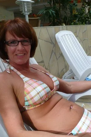 Mature Fit Babes in Bikinis — photo 6