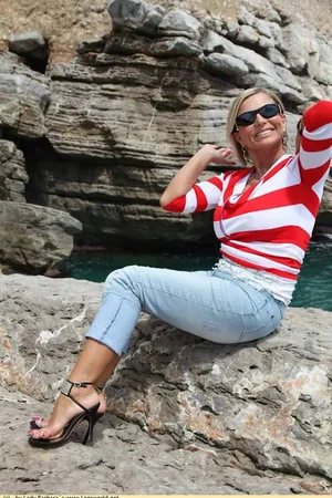 Donna formosa con le calze — foto 5
