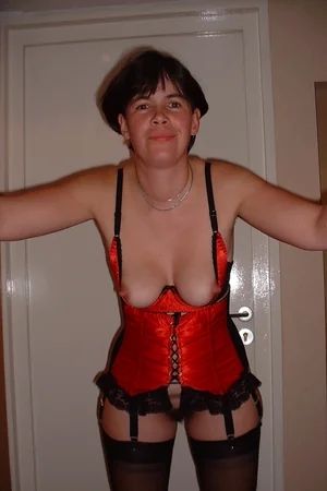 Photos Of Lady Who Took Off Panties — photo 16