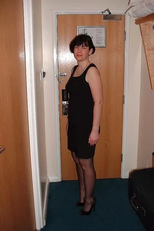 Photos Of Lady Who Took Off Panties — photo 3