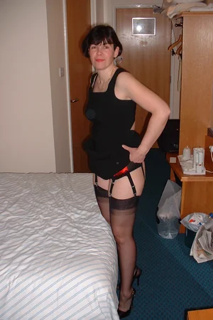 Photos Of Lady Who Took Off Panties — photo 8