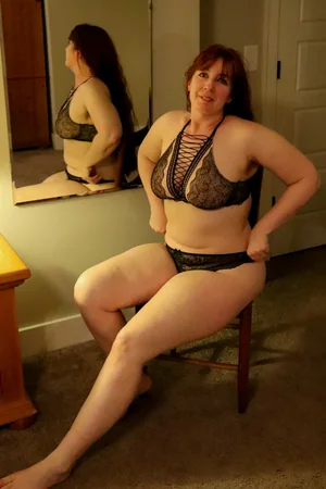 Photoshoot With Mature Single Neighbor — photo 29