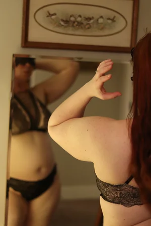 Photoshoot With Mature Single Neighbor — photo 36