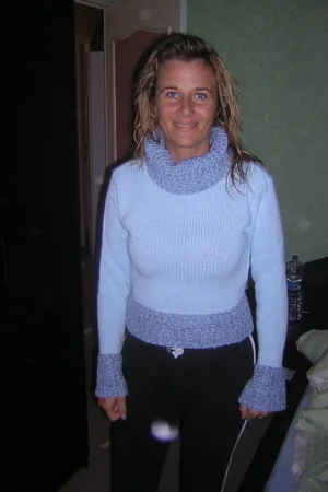 Milf deslumbrante Dora — foto 1