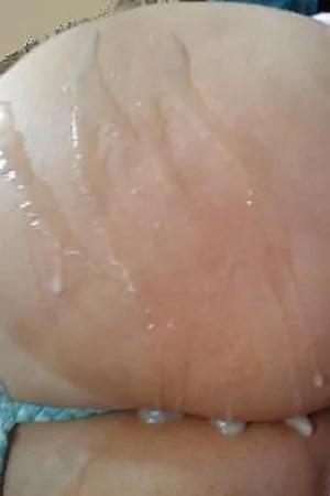 Jolie Femme Adore Sentir du Sperm sur Seins — photo 29