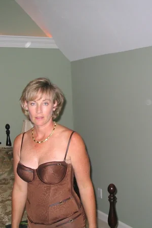 Sexy Country Woman — photo 27