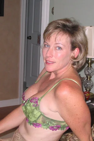 Sexy Country Woman — photo 47