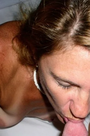 Small Pale Saggy Breasts on Woman — photo 28