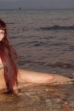 Magra Tatka de biquíni e vestido — foto 4