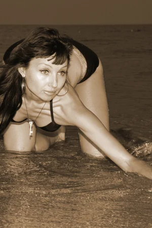 Magra Tatka de biquíni e vestido — foto 43
