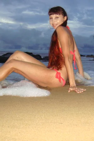 Magra Tatka de biquíni e vestido — foto 53
