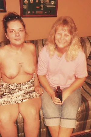 Mère et fille font des photos nues — photo 16