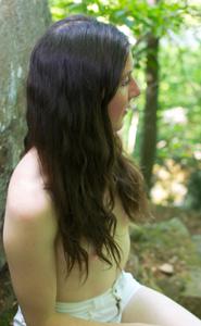 Александра голая в лесу - фото #12