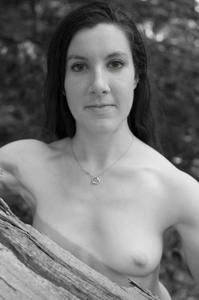 Александра голая в лесу - фото #45