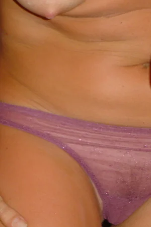 Maria Showers After the Beach and All That — photo 11