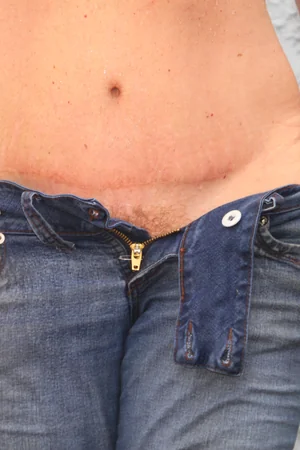 Mamme che si tolgo le magliette bagnate — foto 54