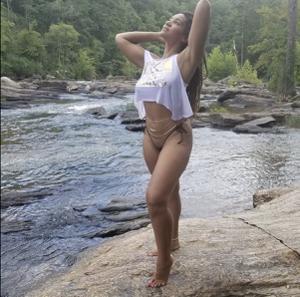 Тело Tiara Harris как магнит - фото #4