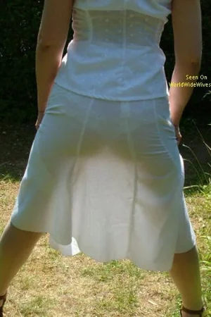 Stuffy Englishwoman Sarah in Her Own Backyard — photo 44