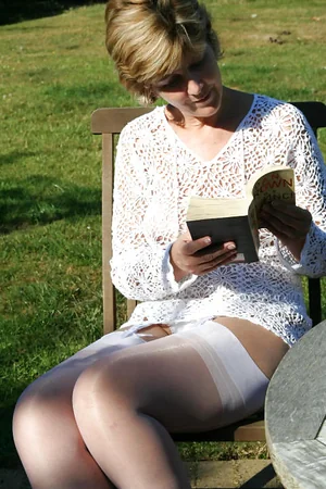 Stuffy Englishwoman Sarah in Her Own Backyard — photo 46