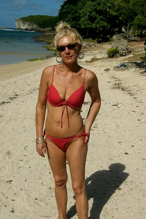 Photos privées d'une femme mûre mince — photo 1