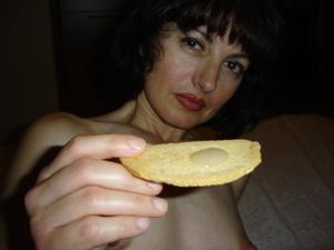Зрелая итальяночка очень любит сперму - фото #69