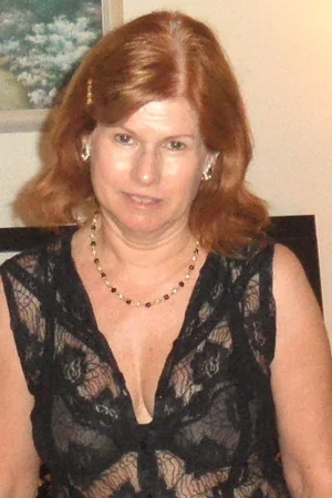 Esposa ruiva mostra os peitos — foto 20
