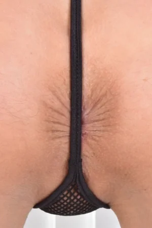 Piercing sulla figa di una giovane milf — foto 29