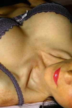 Stud Licks Pussy Of Sexy Model And Then Impales Her On Hard Cock — photo 20