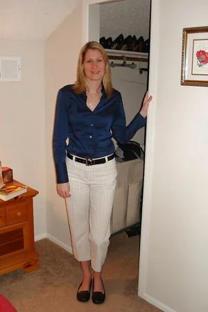 Slender Mom Shows Breasts and Pussy at Home — photo 2