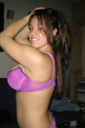 Nymph With Stunning And Juicy Curves Baring Tits On Camera — photo 6