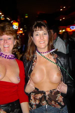 clichés érotiques uniques avec des flashs féminins accidentels — photo 2