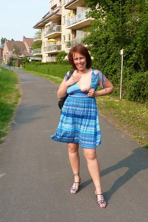 Unique Erotic Photos of Other Mens Wives Without Panties — photo 32