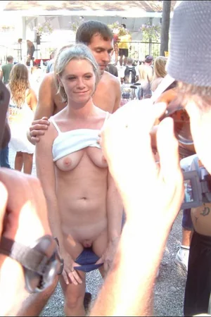 Capturas únicas de chicas sexis sin bragas — foto 27