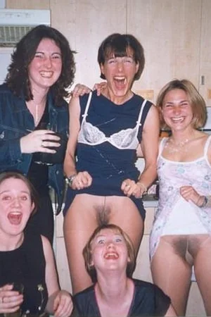 Capturas únicas de chicas sexis sin bragas — foto 64