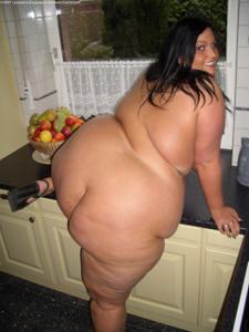 Фотографии в стиле ню очень жирной женщины с толстой жопой - фото #15