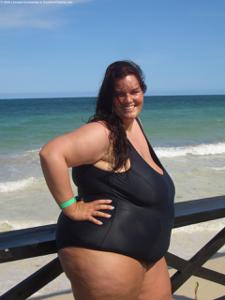 Фотографии в стиле ню очень жирной женщины с толстой жопой - фото #2