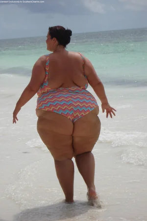 Nude Photos of Very Fat Woman with Thick Ass — photo 37