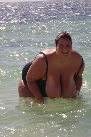 Nude Photos of Very Fat Woman with Thick Ass — photo 8