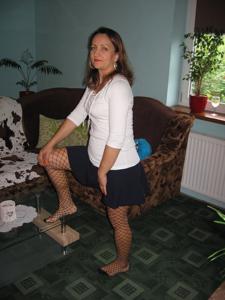 30-летняя европейка в чулках показывает голую сраку на камеру - фото #22