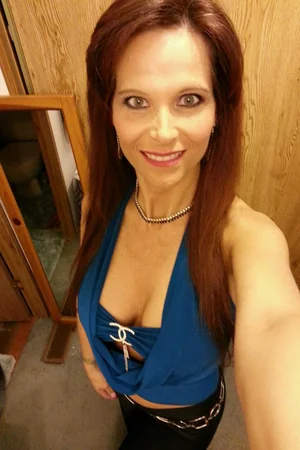 Selfies da safada peitudona Syren de Mer sem sutiã — foto 14
