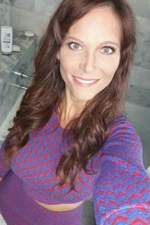 Selfies da safada peitudona Syren de Mer sem sutiã — foto 53